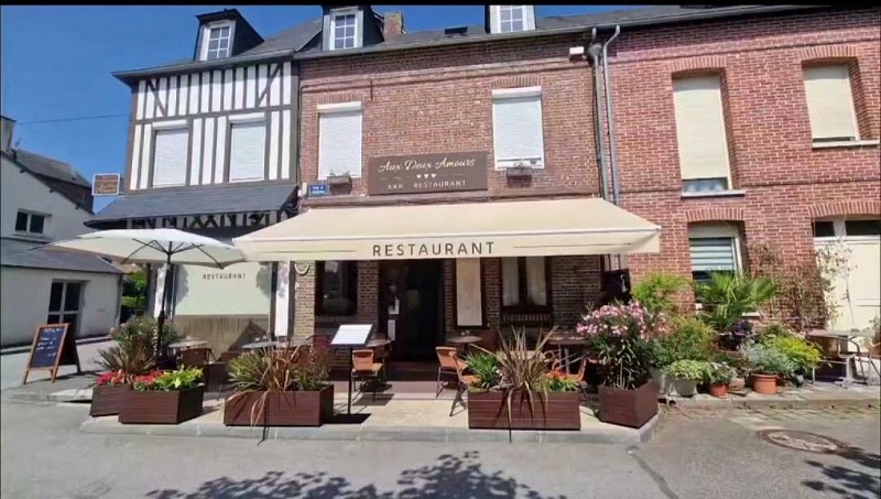 Aux deux amours à Thiberville