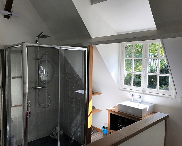 Le Clos de la Galice à Bailleul-la-Vallée_salle de bain