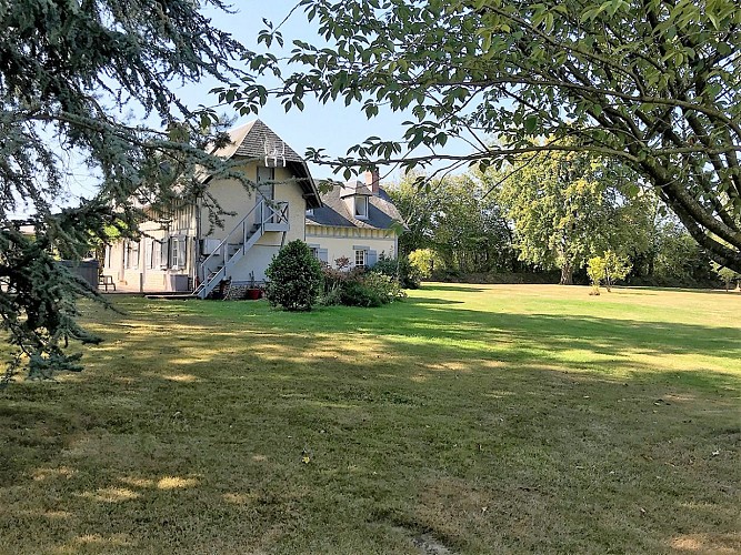 Le Clos de la Galice à Bailleul-la-Vallée_maison exterieure
