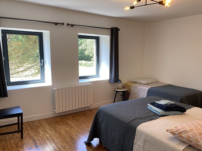 Chambre 1 (lit double+lit simple)