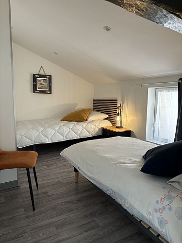 chambre avec 2 lits de 90