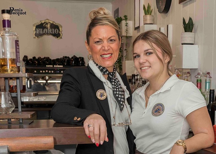 L'employé et la propriétaire (2025).