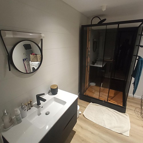 Salle de bain (2023).