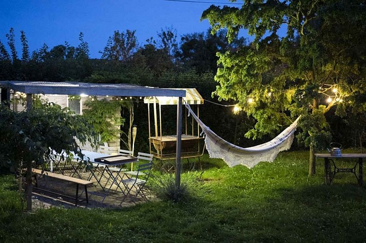 Maison relais_gite 8_14 personnes_terrasse_jardin_barbecue