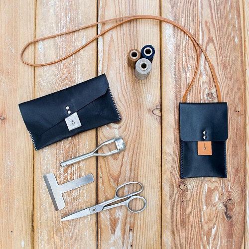 Atelier Maroline : fabrication d'une pochette en cuir