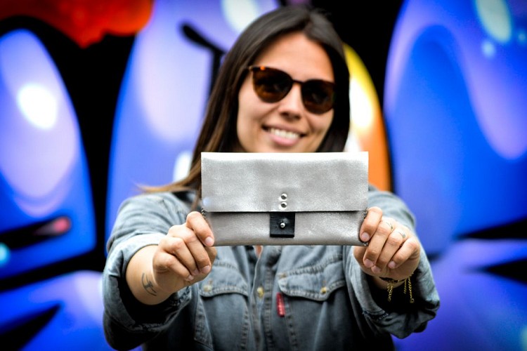 Atelier Maroline : fabrication d'une pochette en cuir