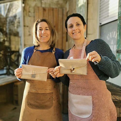 Atelier Maroline : fabrication d'une pochette en cuir