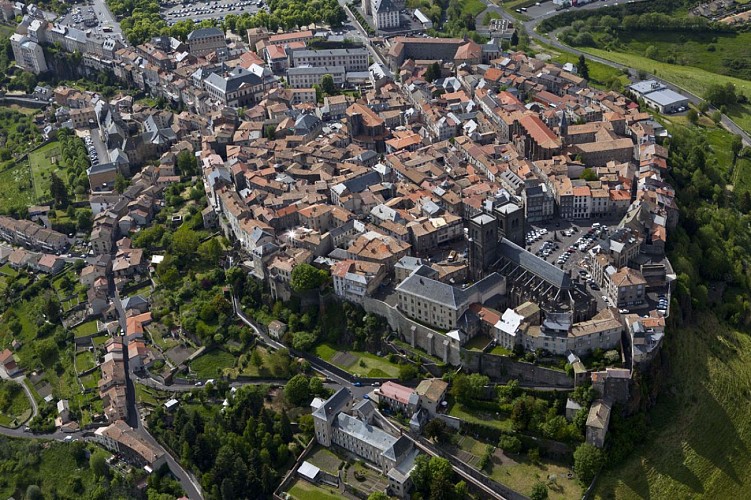 Visite - A l'assaut des remparts, Saint-Flour
