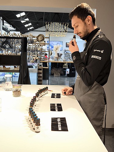 Atelier création parfum naturel - Mas en Provence