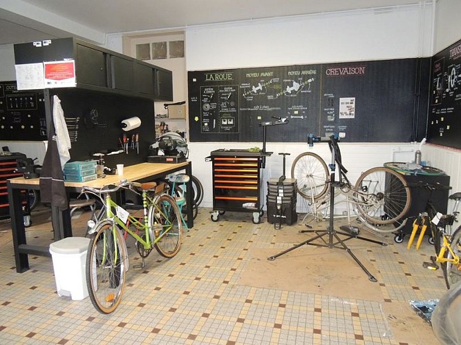 L-Abri-cyclette-Alencon