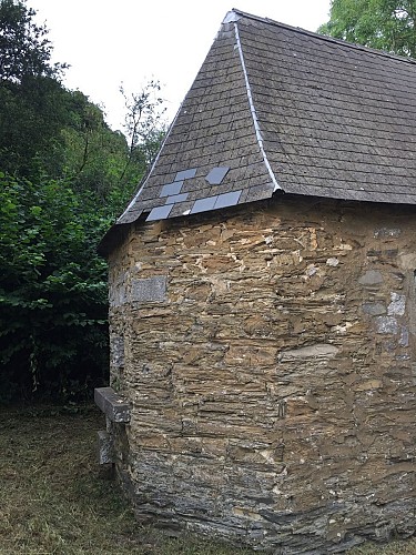 Chapelle au Bon Dieu de Pitié de Chenu