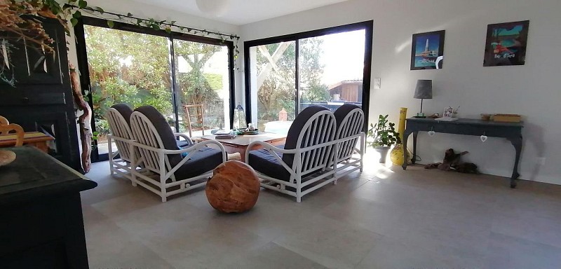 Le salon réservé aux clients