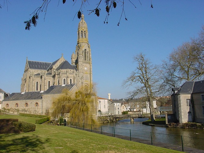 SAINT LAURENT SUR SEVRE