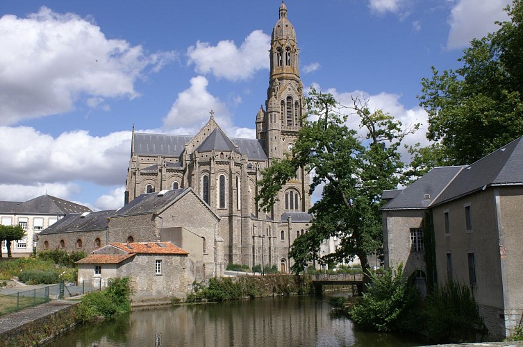 SAINT LAURENT SUR SEVRE