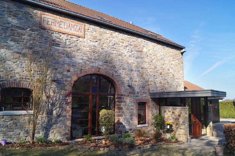 Ferme-damzai-restaurant-jalhay-14-768x511