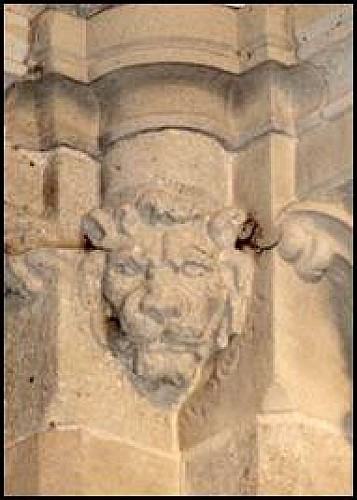 Culot sculpté du lion de saint Marc