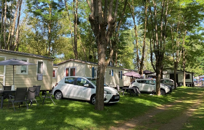 Camping L'Amitié au bord de l'eau