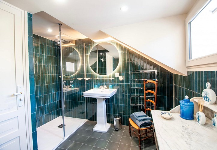 La salle d'eau bleue 