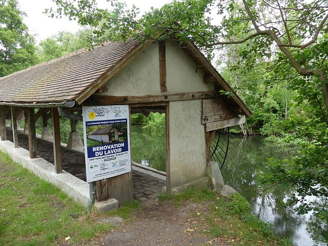 LAVOIR DE VERT-LE-PETIT