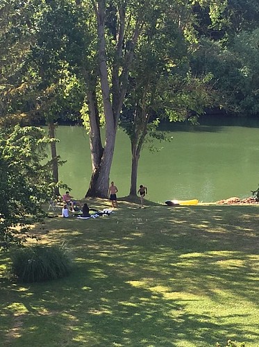 baigneur-bord-de-l'eau