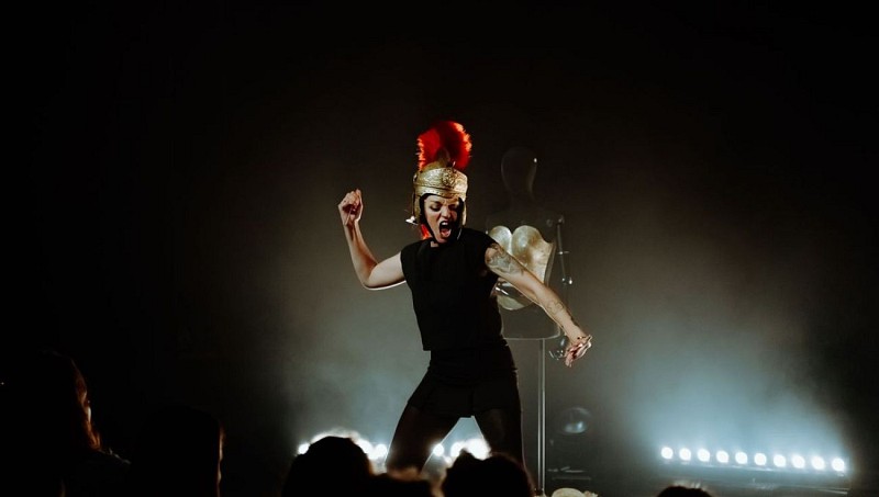 Humour, Laura Calu - Senk