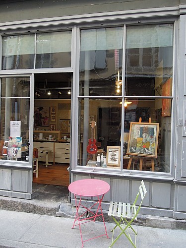 Atelier Paulownia - Artists'Workshop and Gallery