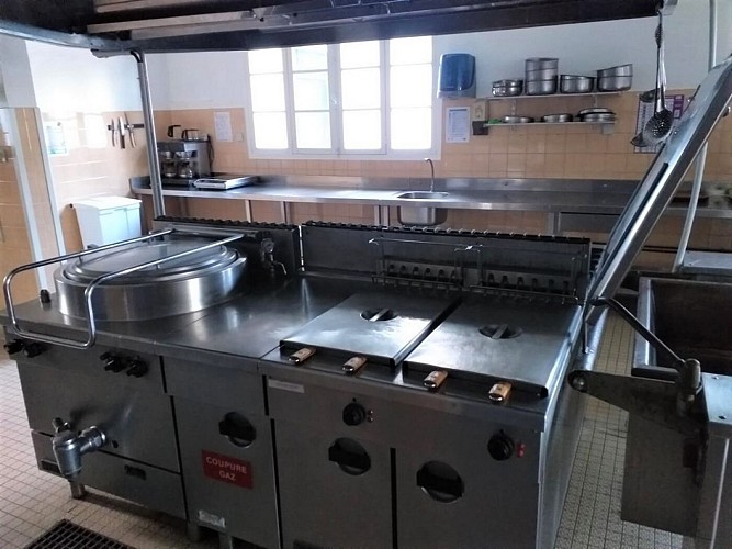 CUISINE-CHAUMIERE-salle-reception-capbreton