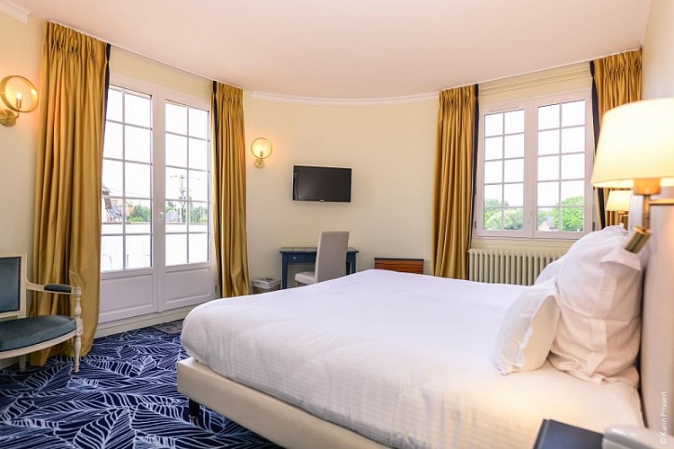 hostellerie saint pierre-saint pierre du vauvray_chambre vue sur seine