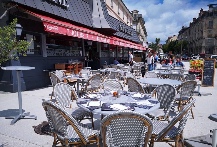 La Taverne "Tables de caractère"