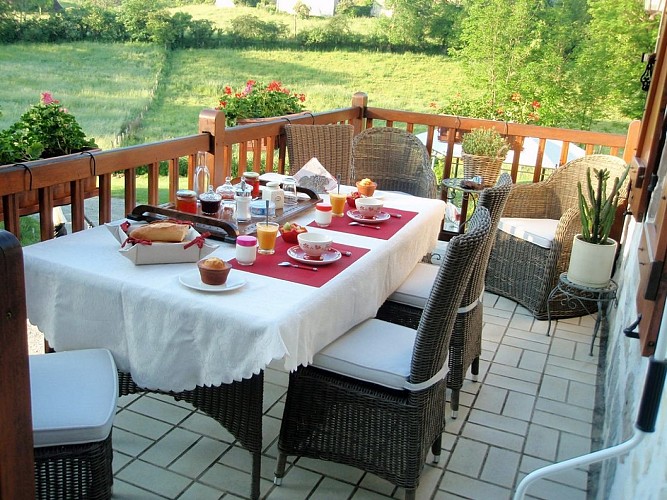 ChHotesLeBacquet-StJulienMaumont_petitDej_6