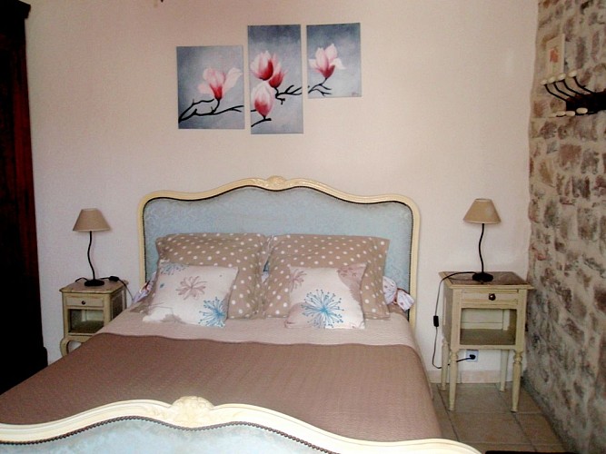 ChHotesLeBacquet-StJulienMaumont_lit_9