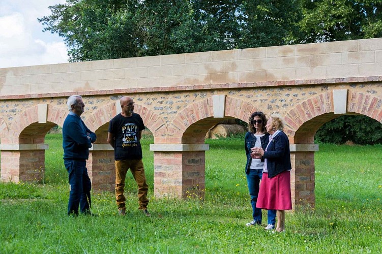 Chateau-de-Dobert-Aqueduc