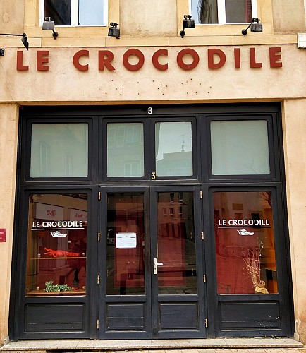 Crocodile bar