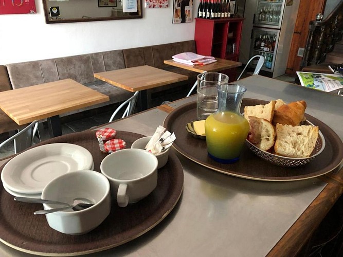 Petit déjeuner © Auberge de l'Abbaye