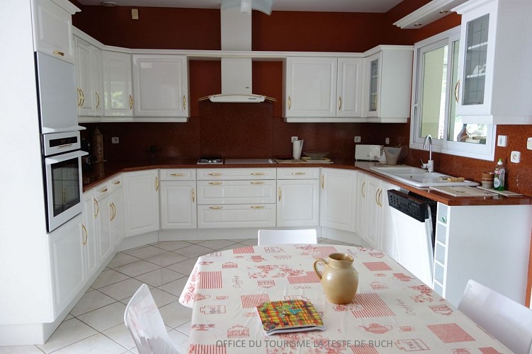 VILLA CLOS ALBY - Cuisine1