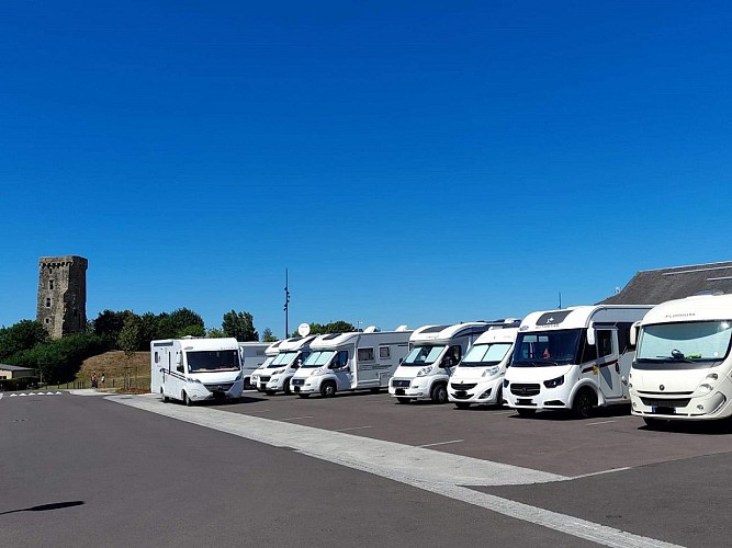 La-Haye-aire-de-services-1