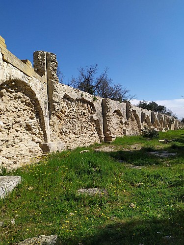 Vestiges de l'aqueduc de Vers au Pont du Gard - Avril en balade 2025