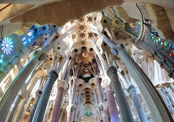 Guided Tour of Sagrada Familia – Fast-track entry tickets