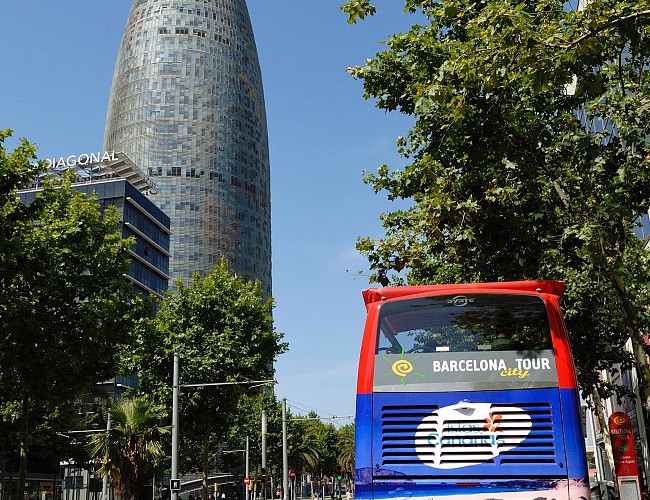 Tour de Barcelone en bus à arrêts multiples : Pass 1 ou 2 jours