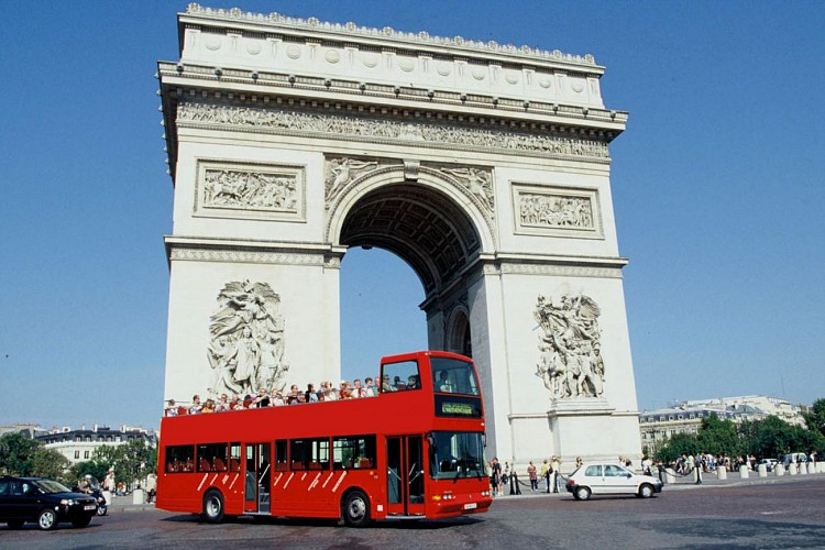 Pase de 1 o 2 días para desplazarse por París en autobús imperial (pase abierto)