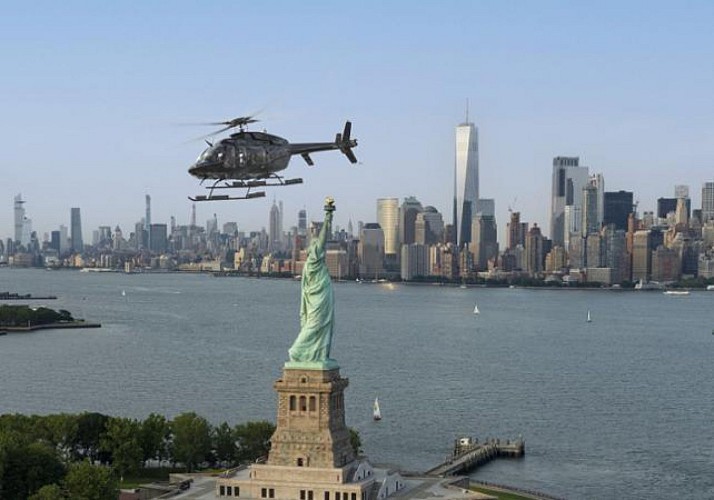 Volo su New York in elicottero