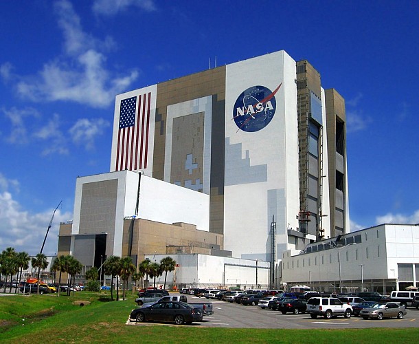 Entrada para el Kennedy Space Center, estación espacial de la NASA