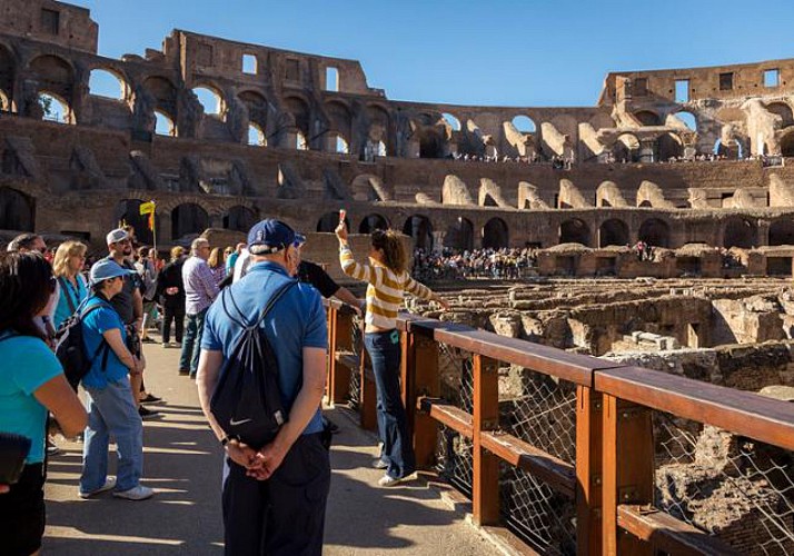 Guided Tour of The Colosseum,  The Forum & The Palatine Hill – Skip-the-line ticket