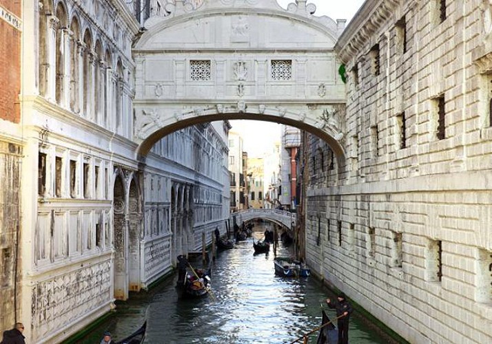 Visita guidata multilingue della Basilica San Marco e del Palazzo Ducale (biglietto salta la fila)