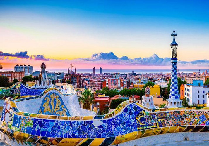 Guided Walking Tour of Guell Park – Priority access