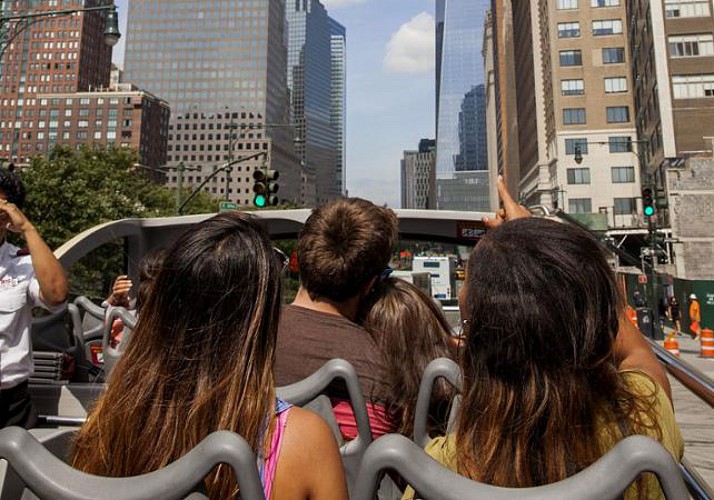 Tour de New York en bus à arrêts multiples – Pass 1 ou 2 jours (Uptown & Downtown Manhattan)