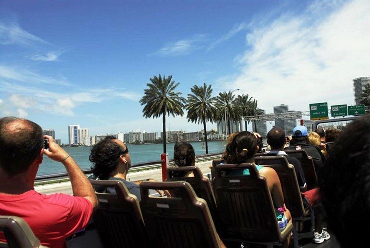 Miami Bus Tour - Multiple stops - 1 or 2-day Pass