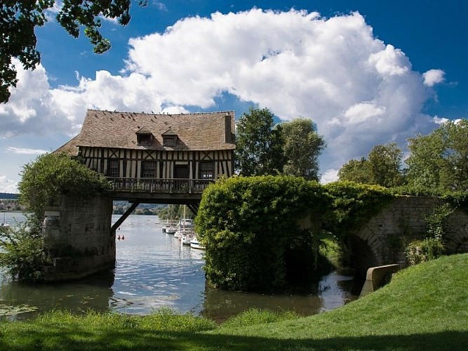 Photo Vieux-Moulin - © Office de Tourisme Nouvelle Normandie