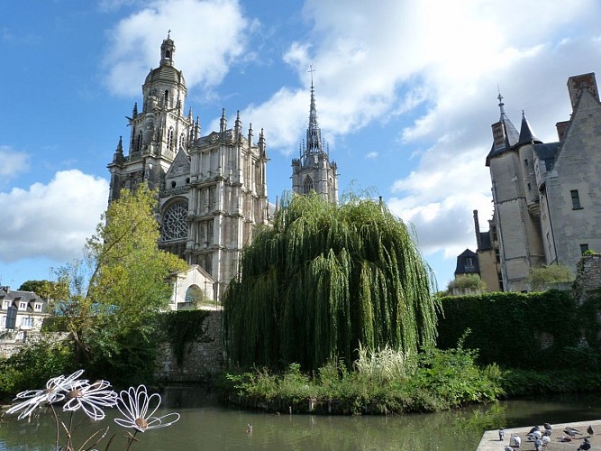 Cité Episcopale © OT Grand Evreux Tourisme