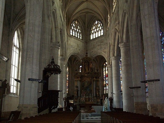 Eglise St Paul et Pierre du Neubourg © Eure Tourisme, M. Balay